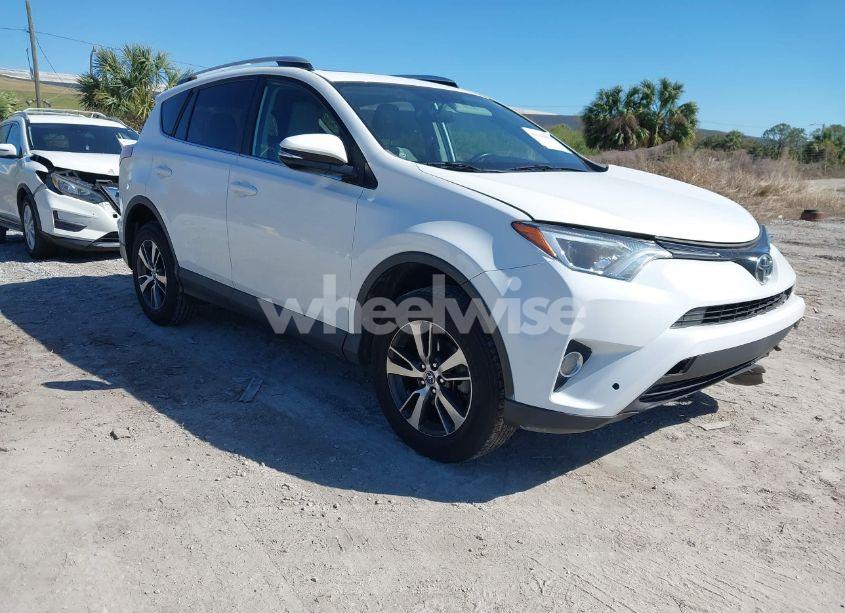 2016 Toyota Rav4 XLE (VIN 2T3WFREV2GW266997) main photo
