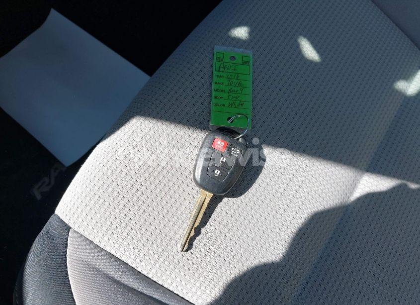 Photo 11 of 2016 Toyota Rav4 XLE (VIN 2T3WFREV2GW266997)