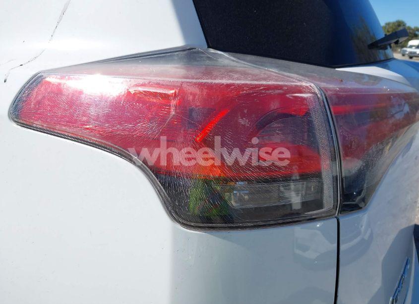 Photo 18 of 2016 Toyota Rav4 XLE (VIN 2T3WFREV2GW266997)