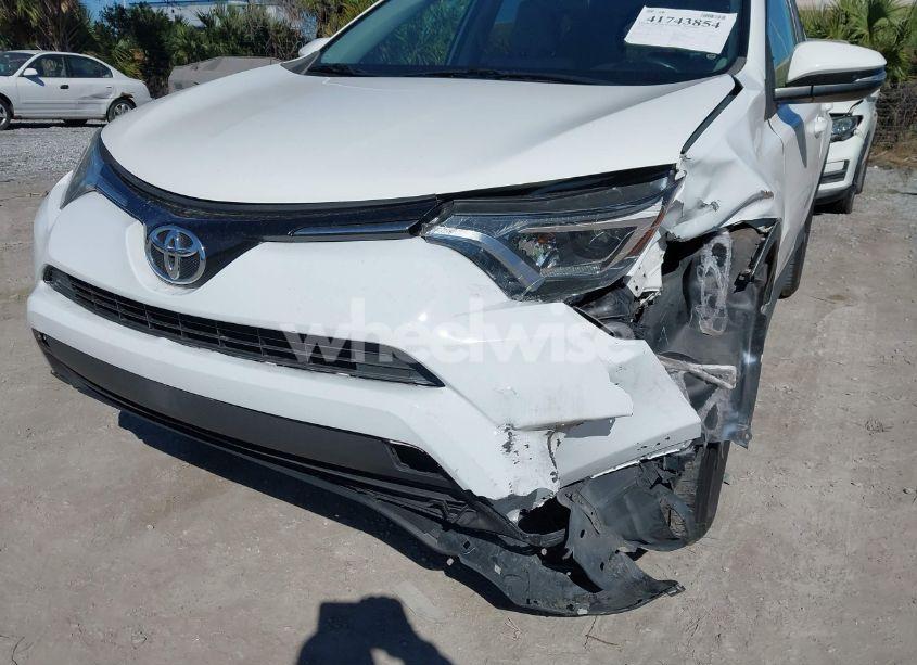 Photo 6 of 2016 Toyota Rav4 XLE (VIN 2T3WFREV2GW266997)