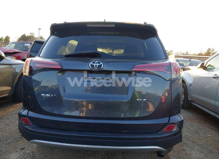 Photo 16 of 2016 Toyota Rav4 XLE (VIN 2T3WFREV2GW274758)