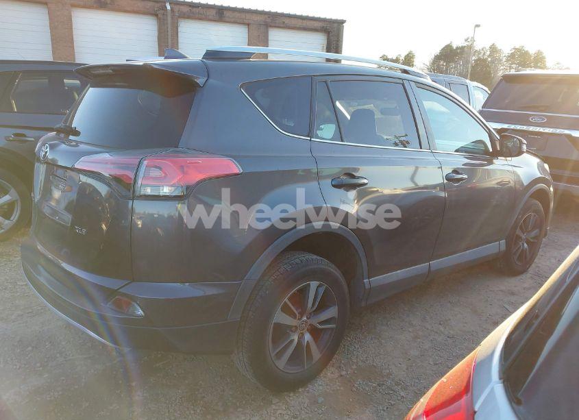 Photo 4 of 2016 Toyota Rav4 XLE (VIN 2T3WFREV2GW274758)
