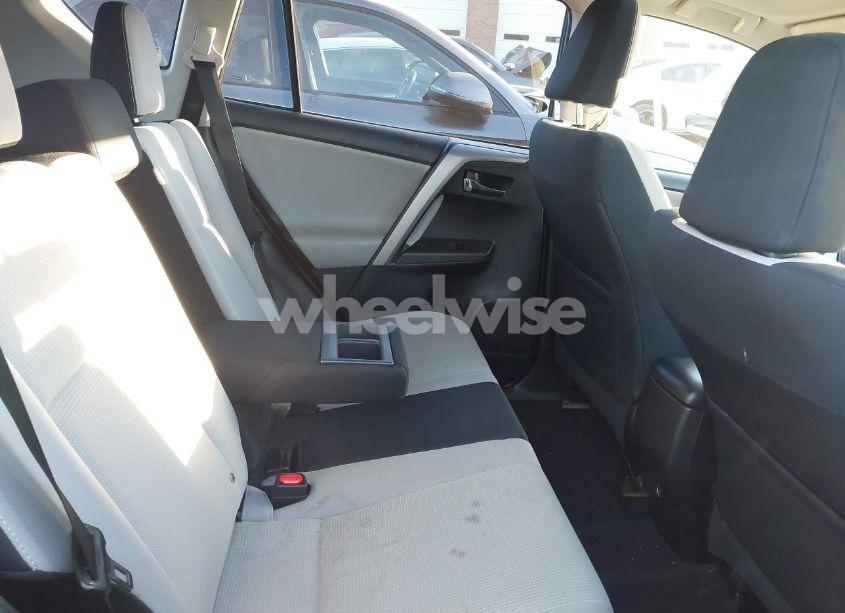 Photo 8 of 2016 Toyota Rav4 XLE (VIN 2T3WFREV2GW274758)