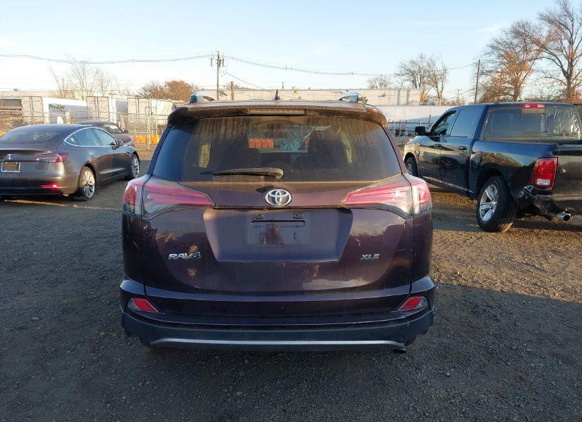Photo 16 of 2016 Toyota Rav4 XLE (VIN 2T3WFREV2GW285243)
