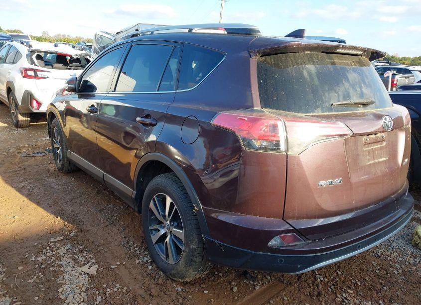 Photo 3 of 2016 Toyota Rav4 XLE (VIN 2T3WFREV2GW295576)