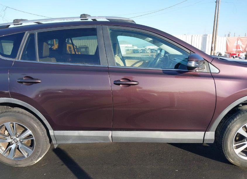 Photo 14 of 2016 Toyota Rav4 XLE (VIN 2T3WFREV2GW297912)