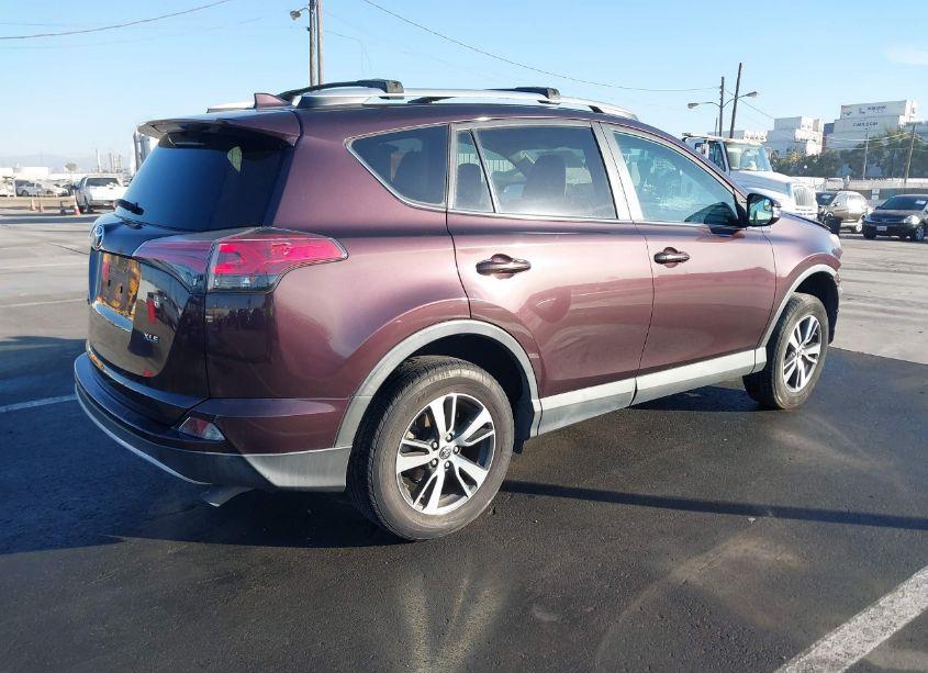 Photo 4 of 2016 Toyota Rav4 XLE (VIN 2T3WFREV2GW297912)