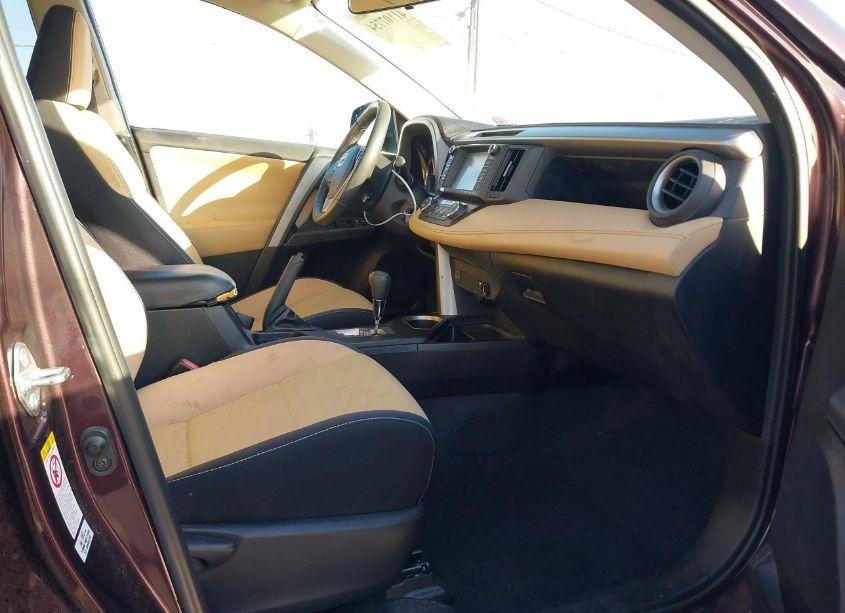 Photo 5 of 2016 Toyota Rav4 XLE (VIN 2T3WFREV2GW297912)