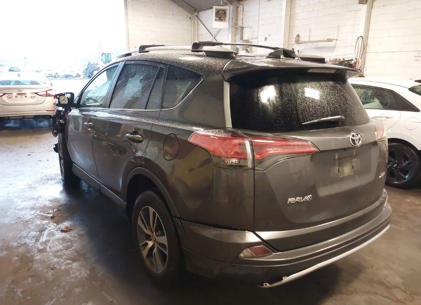Photo 3 of 2016 Toyota Rav4 XLE (VIN 2T3WFREV2GW306446)