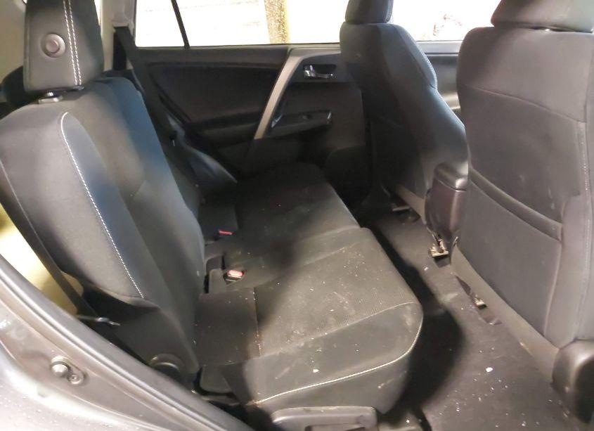 Photo 8 of 2016 Toyota Rav4 XLE (VIN 2T3WFREV2GW306446)