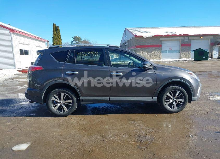 Photo 14 of 2016 Toyota Rav4 XLE (VIN 2T3WFREV2GW309914)