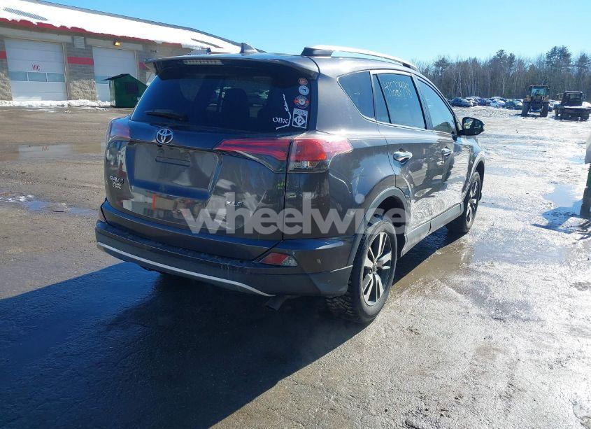 Photo 4 of 2016 Toyota Rav4 XLE (VIN 2T3WFREV2GW309914)