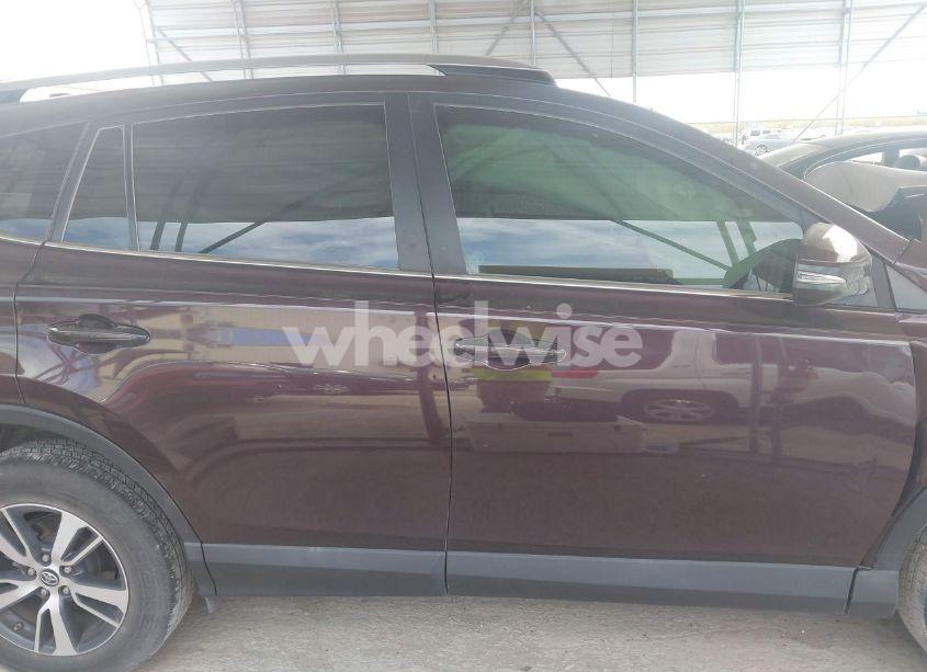 Photo 13 of 2017 Toyota Rav4 XLE (VIN 2T3WFREV2HW323278)