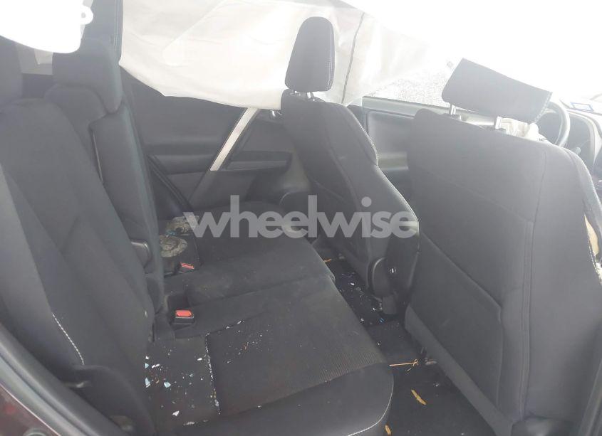 Photo 8 of 2017 Toyota Rav4 XLE (VIN 2T3WFREV2HW323278)