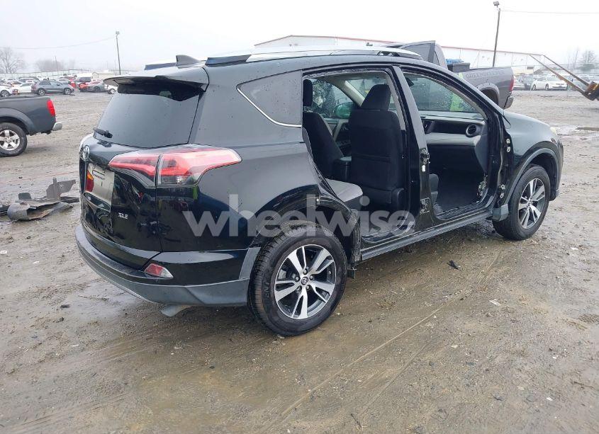 Photo 4 of 2017 Toyota Rav4 XLE (VIN 2T3WFREV2HW345071)