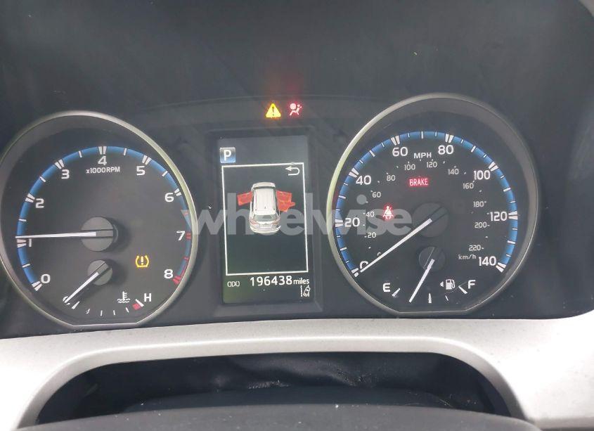 Photo 7 of 2017 Toyota Rav4 XLE (VIN 2T3WFREV2HW345071)