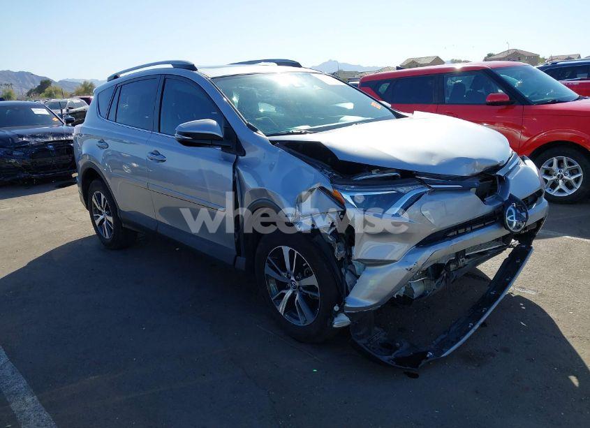 2017 Toyota Rav4 XLE (VIN 2T3WFREV2HW405480) main photo