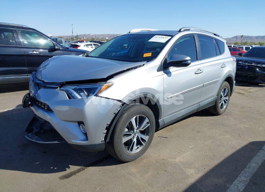 Photo 2 of 2017 Toyota Rav4 XLE (VIN 2T3WFREV2HW405480)