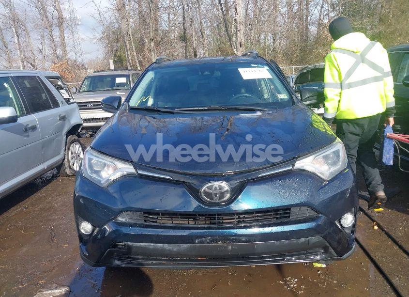 Photo 12 of 2018 Toyota Rav4 ADVENTURE/XLE (VIN 2T3WFREV2JW412192)
