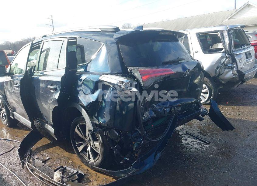 Photo 6 of 2018 Toyota Rav4 ADVENTURE/XLE (VIN 2T3WFREV2JW412192)