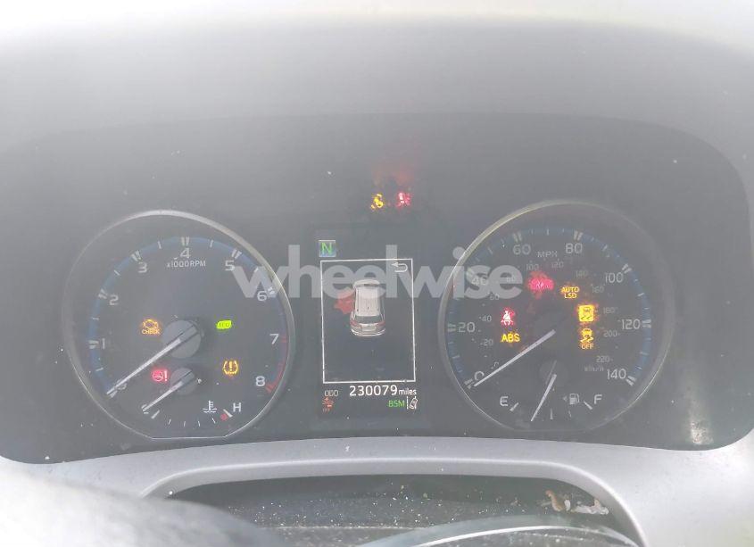 Photo 7 of 2018 Toyota Rav4 ADVENTURE/XLE (VIN 2T3WFREV2JW412192)