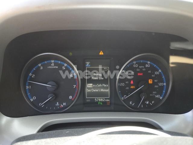 Photo 11 of 2018 TOYOTA RAV4 ADVENTURE (VIN 2T3WFREV2JW450439)