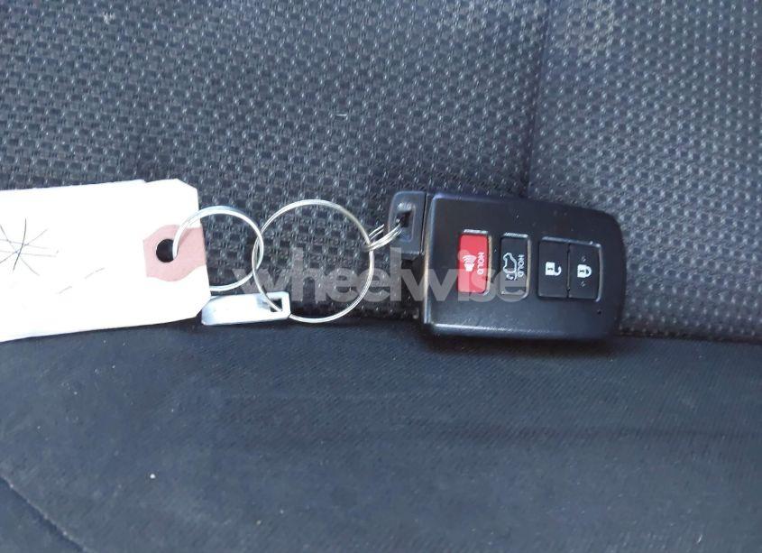 Photo 11 of 2018 Toyota Rav4 ADVENTURE/XLE (VIN 2T3WFREV2JW498720)