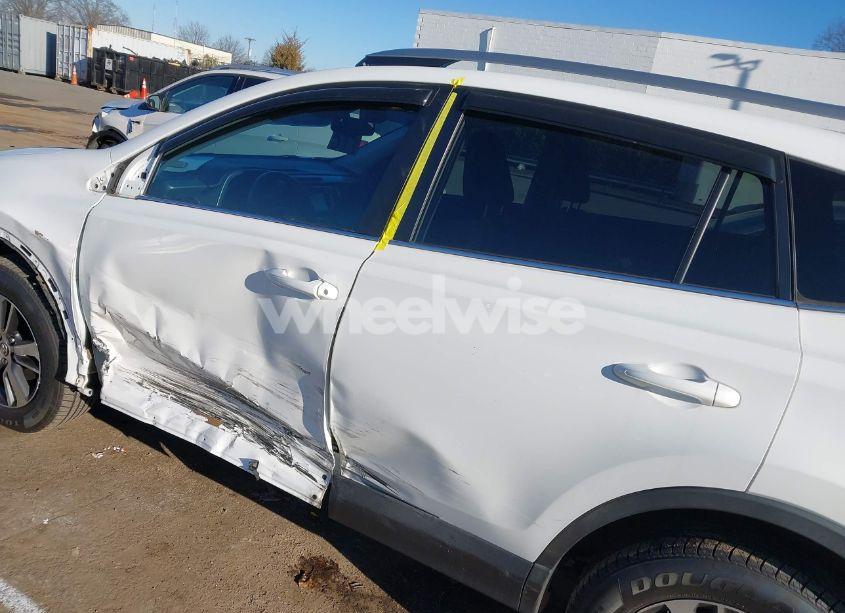 Photo 14 of 2018 Toyota Rav4 ADVENTURE/XLE (VIN 2T3WFREV2JW498720)