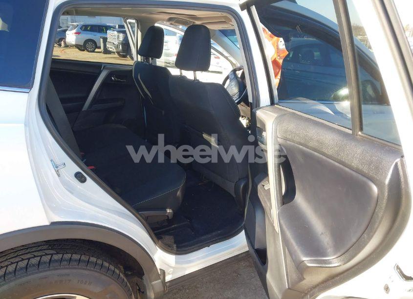 Photo 8 of 2018 Toyota Rav4 ADVENTURE/XLE (VIN 2T3WFREV2JW498720)