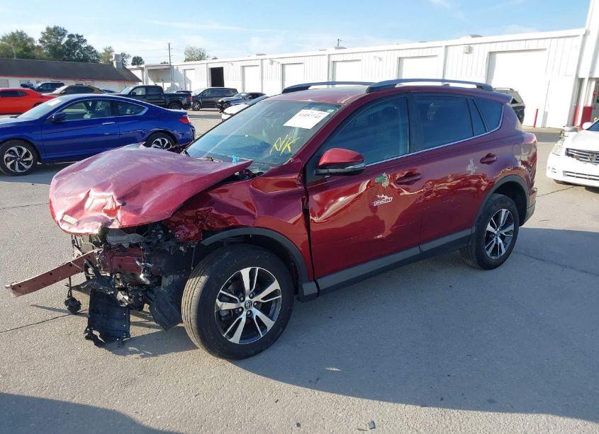 Photo 2 of 2018 Toyota Rav4 ADVENTURE/XLE (VIN 2T3WFREV2JW506136)