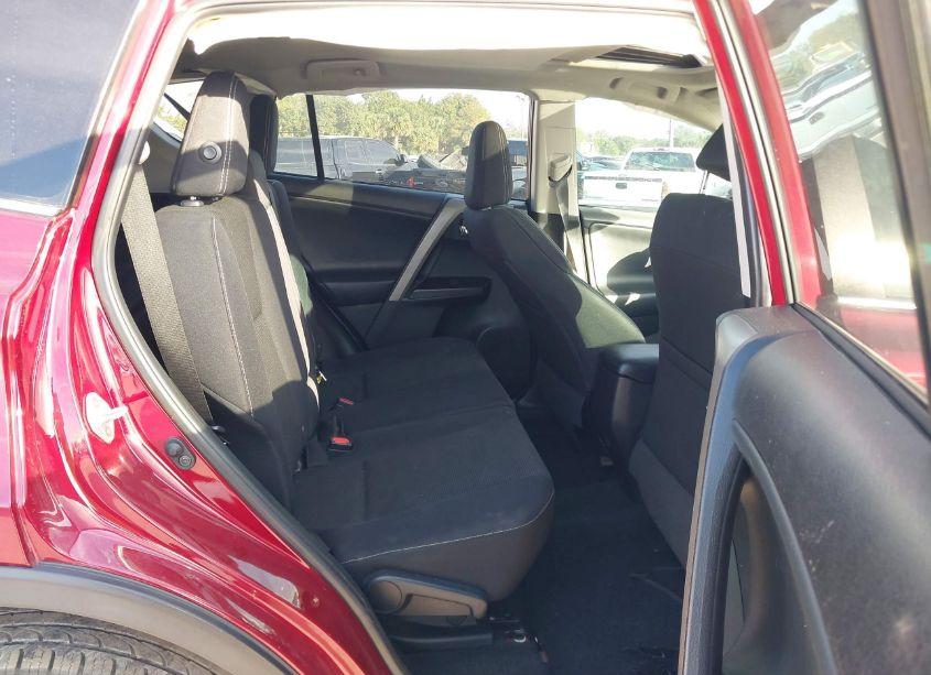 Photo 8 of 2018 Toyota Rav4 ADVENTURE/XLE (VIN 2T3WFREV2JW506136)