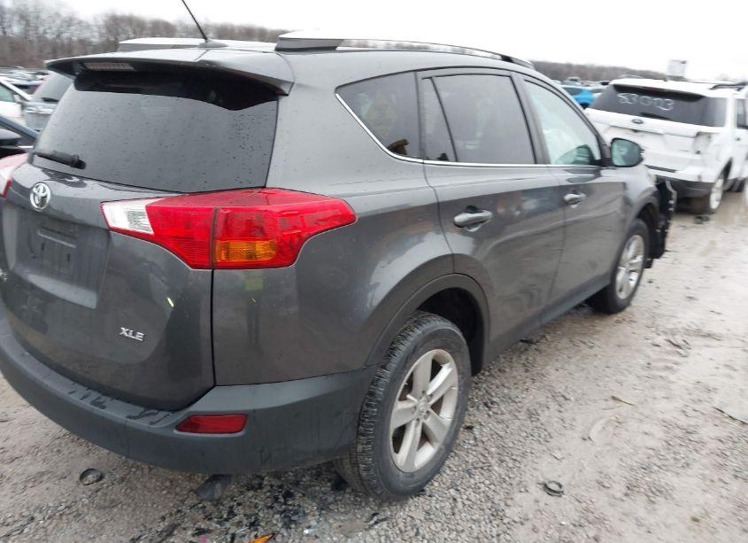 Photo 4 of 2013 Toyota Rav4 XLE (VIN 2T3WFREV3DW060163)