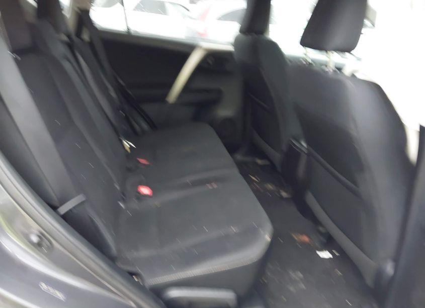 Photo 8 of 2013 Toyota Rav4 XLE (VIN 2T3WFREV3DW060163)