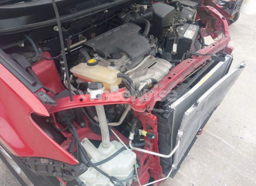 Photo 6 of 2013 Toyota Rav4 XLE (VIN 2T3WFREV3DW071499)