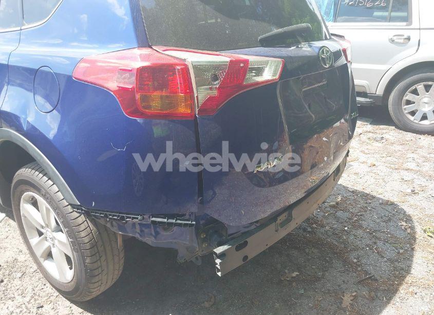 Photo 6 of 2014 Toyota Rav4 XLE (VIN 2T3WFREV3EW112070)