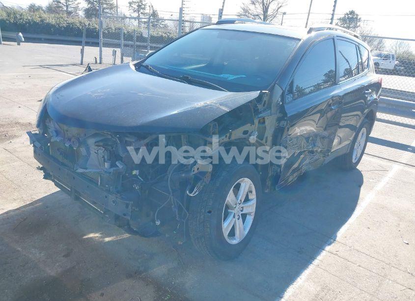 Photo 2 of 2014 Toyota Rav4 XLE (VIN 2T3WFREV3EW115728)