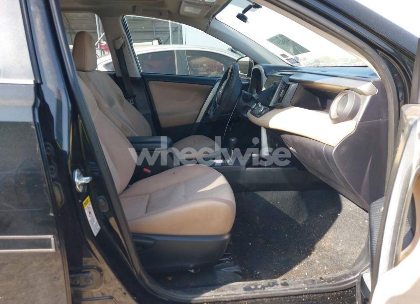 Photo 5 of 2015 Toyota Rav4 XLE (VIN 2T3WFREV3FW169340)