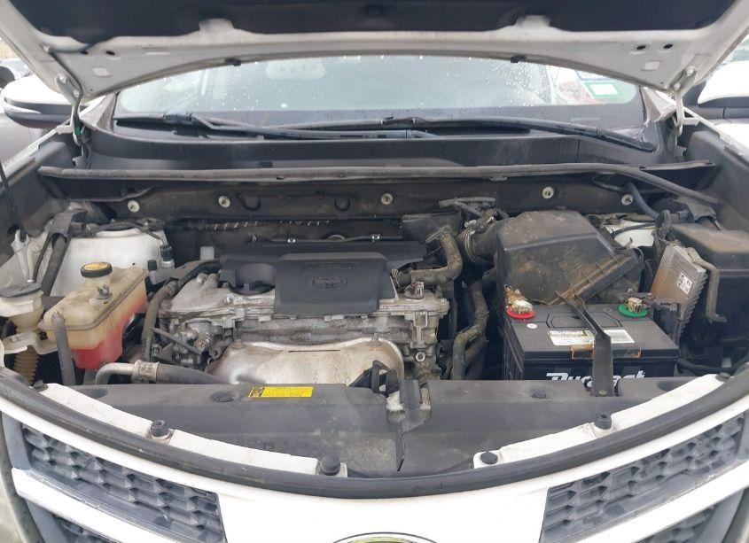 Photo 10 of 2015 Toyota Rav4 XLE (VIN 2T3WFREV3FW210484)