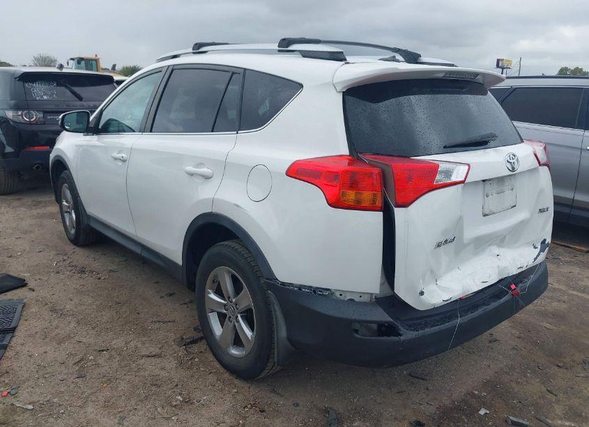 Photo 3 of 2015 Toyota Rav4 XLE (VIN 2T3WFREV3FW210484)