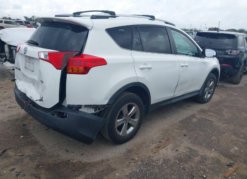 Photo 4 of 2015 Toyota Rav4 XLE (VIN 2T3WFREV3FW210484)