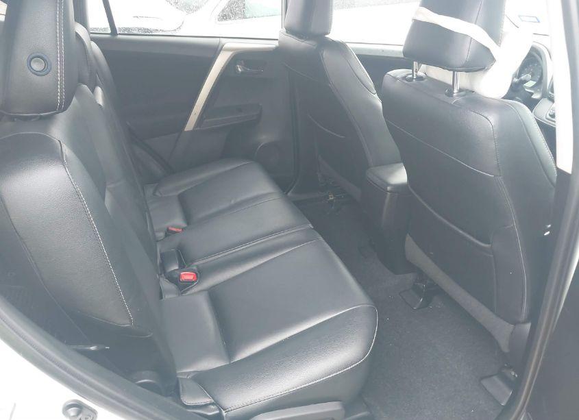 Photo 8 of 2015 Toyota Rav4 XLE (VIN 2T3WFREV3FW210484)