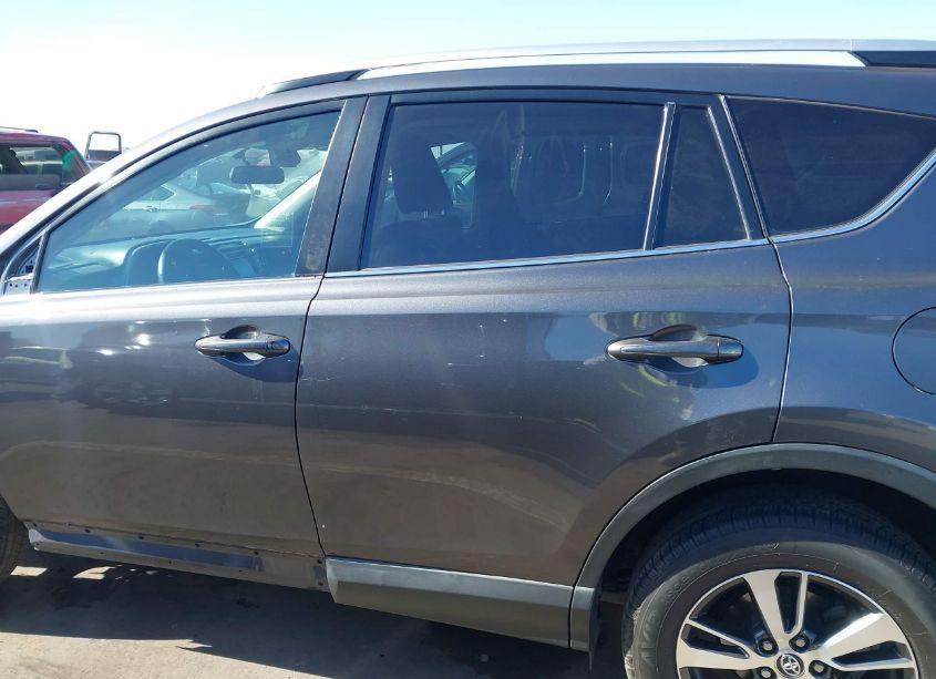 Photo 15 of 2016 Toyota Rav4 XLE (VIN 2T3WFREV3GW241865)