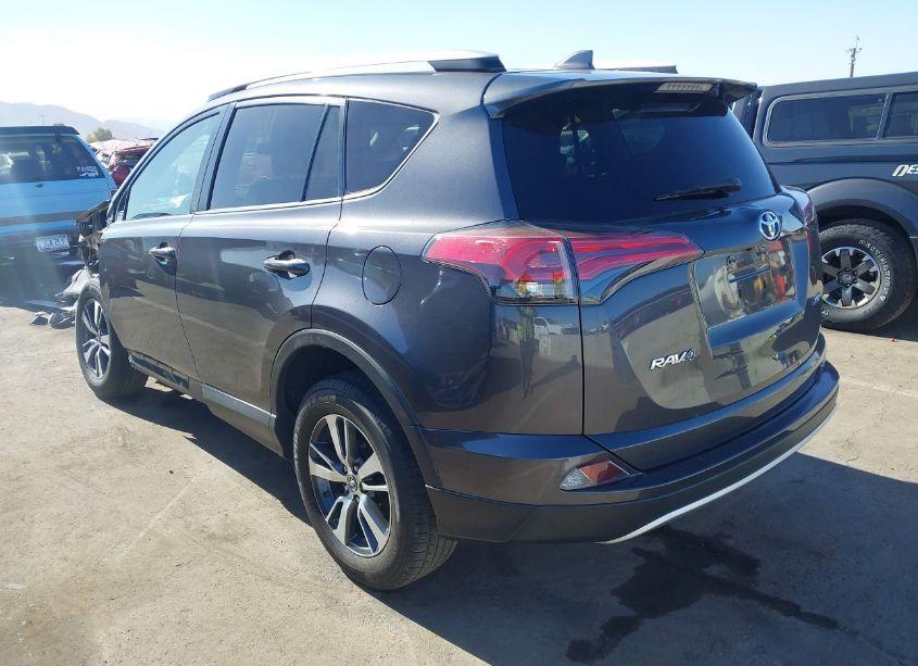Photo 3 of 2016 Toyota Rav4 XLE (VIN 2T3WFREV3GW241865)