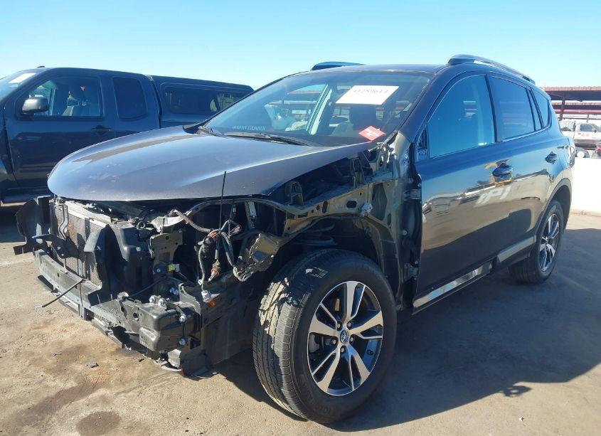 Photo 6 of 2016 Toyota Rav4 XLE (VIN 2T3WFREV3GW241865)