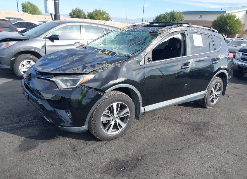 Photo 2 of 2017 Toyota Rav4 XLE (VIN 2T3WFREV3HW331762)