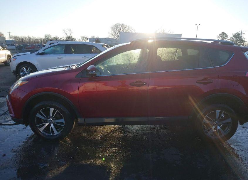 Photo 15 of 2018 Toyota Rav4 ADVENTURE/XLE (VIN 2T3WFREV3JW411780)