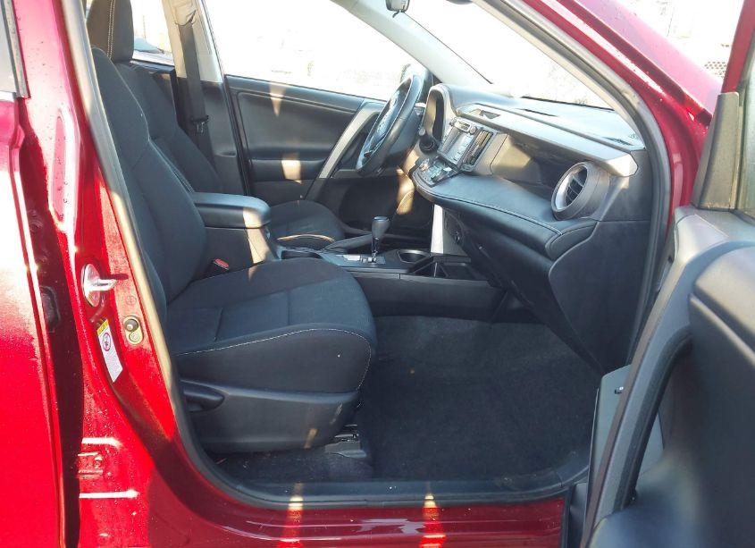 Photo 5 of 2018 Toyota Rav4 ADVENTURE/XLE (VIN 2T3WFREV3JW411780)