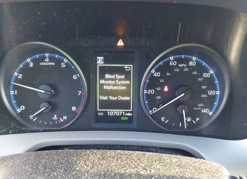 Photo 7 of 2018 Toyota Rav4 ADVENTURE/XLE (VIN 2T3WFREV3JW411780)