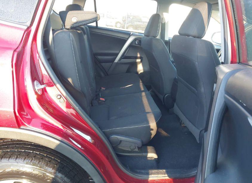 Photo 8 of 2018 Toyota Rav4 ADVENTURE/XLE (VIN 2T3WFREV3JW411780)