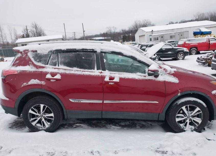 Photo 13 of 2018 Toyota Rav4 ADVENTURE/XLE (VIN 2T3WFREV3JW443161)